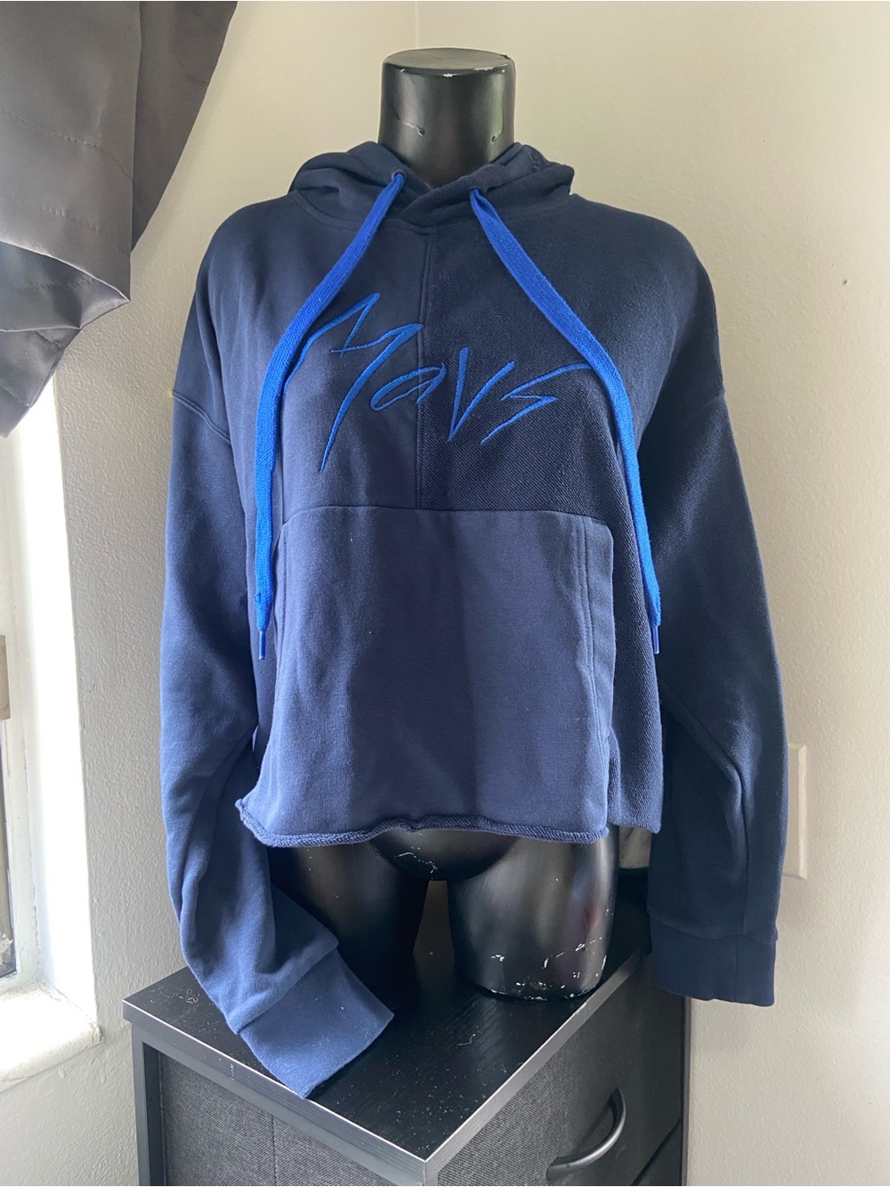 Women Dallas Mavericks Nike Navy Split Flip Courtside Cropped Pullover Hoodie LG